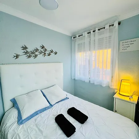 Sunny Semidetached Private House 10min From Center