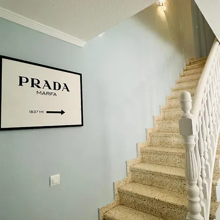 Sunny Semidetached Private House 10min From Center Holiday home *