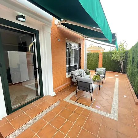 Sunny Semidetached Private House 10min From Center Holiday home *